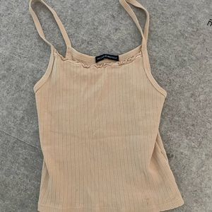 Brandy Melville tanks, gently used. Good condition